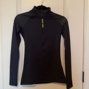 XS Nike Pro Quarter Zip, New without tags